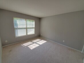 1715 Ascot Way Unit C in Reston, VA - Building Photo - Building Photo