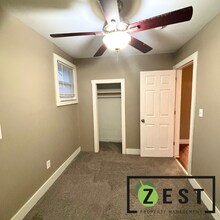 27074 Brettonwoods St in Madison Heights, MI - Building Photo - Building Photo