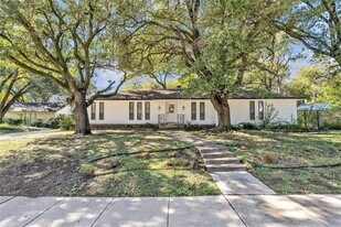 3501 Ridgedale Dr in Garland, TX - Building Photo