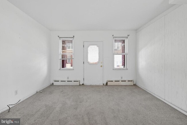 property at 1617 S Newkirk St