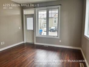 4225 Green Apple Dr in Regina, SK - Building Photo - Building Photo