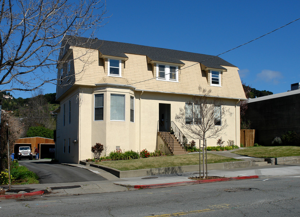 1524 4th St in San Rafael, CA - Building Photo