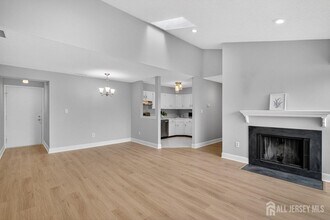 304 Aspen Dr in Plainsboro, NJ - Building Photo - Building Photo