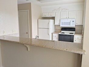 Cochran Garden Apartments Lodi Ca For Rent Waterfield Square Apartment Homes1 To 2 Bedroom 1312 2076 Building Photo