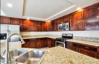 7517 Heather Knoll Cir in Las Vegas, NV - Building Photo - Building Photo