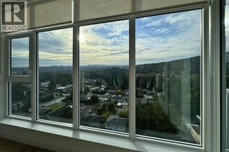 720 Farrow St in Coquitlam, BC - Building Photo - Building Photo