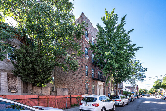 171 Milford St in Brooklyn, NY - Foto de edificio - Building Photo