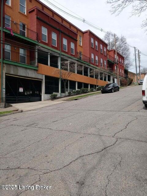 property at 2415 Brownsboro Rd