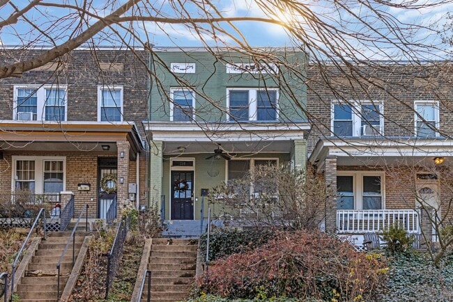 property at 750 Fairmont St NW