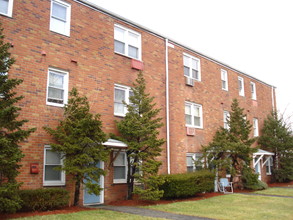 Windsor Terrace Apartments in New Windsor, NY - Building Photo - Building Photo