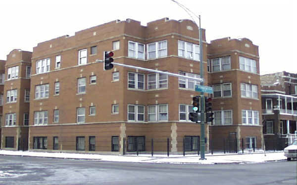 5001 W Washington Blvd in Chicago, IL - Building Photo