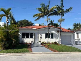 9324 Byron Ave in Surfside, FL - Building Photo