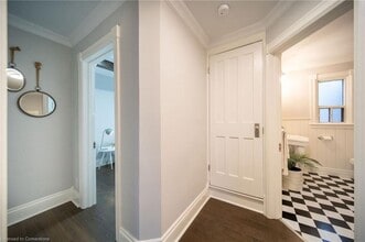 398 MacNab St N in Hamilton, ON - Building Photo - Building Photo