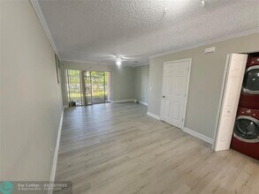 6907 Sienna Club Pl in Lauderhill, FL - Building Photo - Building Photo