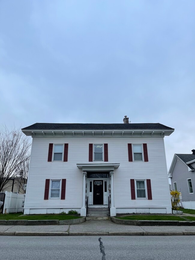 263 Hanover St, Unit 7