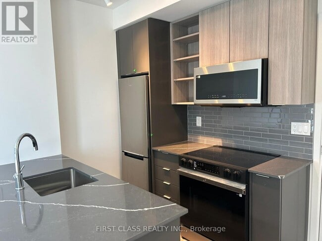 property at 2075 Lakeshore Rd.