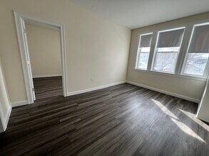 132 Washington St, Unit 1 in Boston, MA - Building Photo - Building Photo