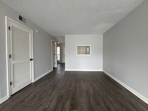 812 Lake Terrace Dr in Nashville, TN - Building Photo - Building Photo