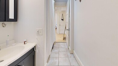 116 Riverway, Unit 99 in Boston, MA - Building Photo - Building Photo