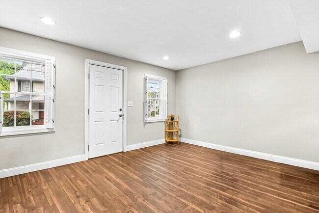 121 Franklin St in Stoneham, MA - Foto de edificio - Building Photo