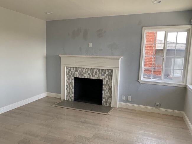 25350 Del Mar Ave in Hayward, CA - Building Photo - Building Photo