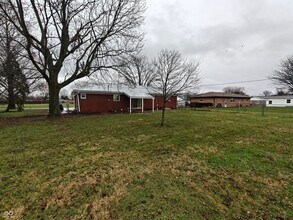 2183 S Fairview Dr in Shelbyville, IN - Building Photo - Building Photo