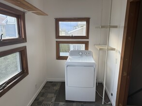 567 Riverside Ave, Unit 2 in Medford, MA - Foto de edificio - Building Photo