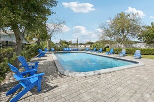 Azure Villas in Pembroke Park, FL - Building Photo