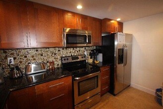 12 Royal Palm Way-Unit -5030 in Boca Raton, FL - Building Photo - Building Photo