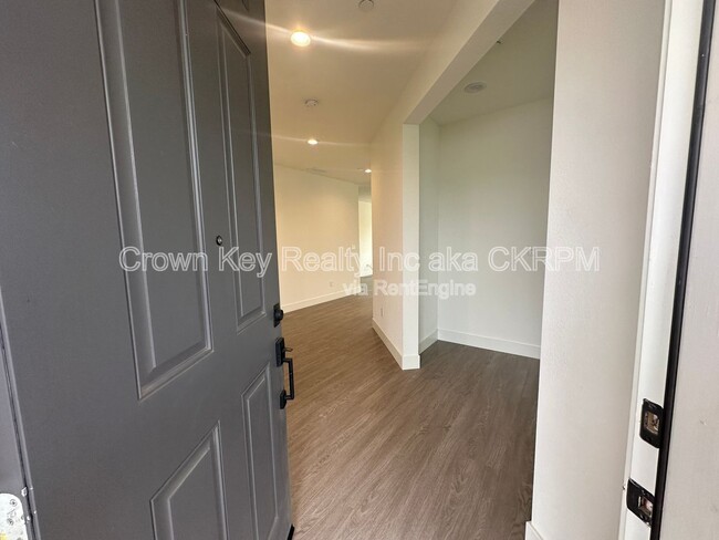 657 Heathridge St in Manteca, CA - Foto de edificio - Building Photo