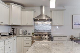 4 Barney St in Newport, RI - Building Photo - Building Photo