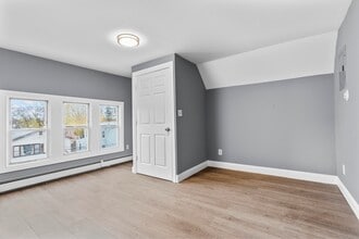 55 Elliot St, Unit 3rd in New Haven, CT - Foto de edificio - Building Photo