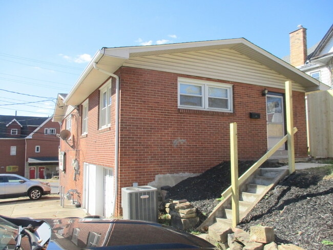 538 State St in Baden, PA - Building Photo - Building Photo