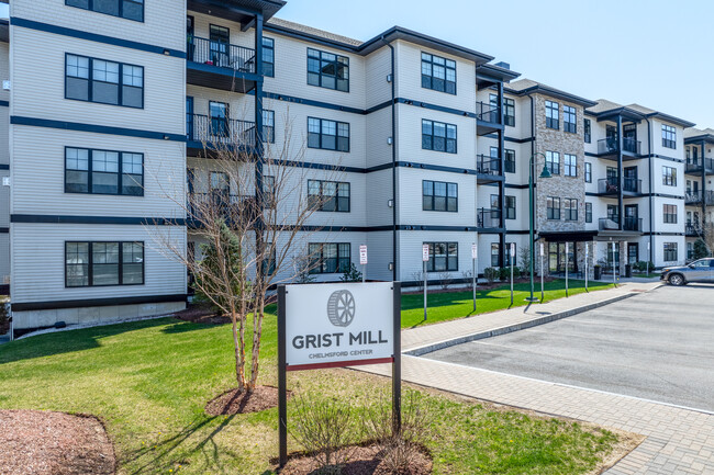 Grist Mill Apartments in Chelmsford, MA - Building Photo - Building Photo