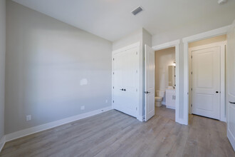 16 Cp Shl Dr in Santa Rosa Beach, FL - Foto de edificio - Building Photo