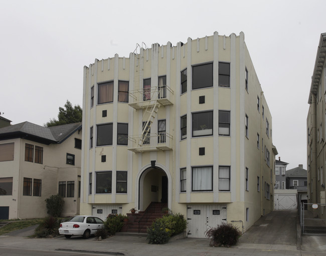 1438 Lakeshore Ave in Oakland, CA - Building Photo - Building Photo