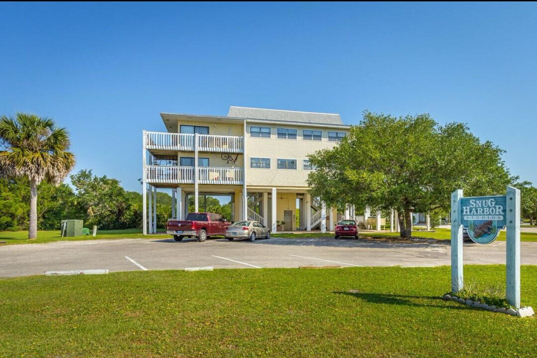 36 Sea Breeze Dr, Unit 6 in Crawfordville, FL - Foto de edificio