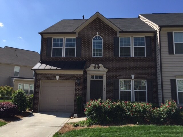 2184 Belle Vernon Ave in Charlotte, NC - Building Photo