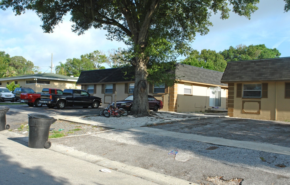 1260-1264 Santa Rosa St in Clearwater, FL - Building Photo