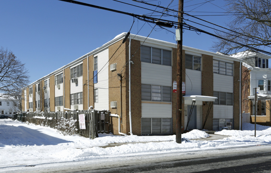 715 Chambers St in Trenton, NJ - Building Photo