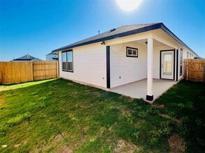 170 Living Reef Dr in Maxwell, TX - Building Photo - Building Photo