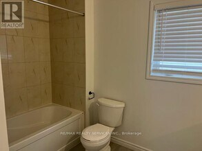 920 Tartan Ct in Kitchener, ON - Building Photo - Building Photo