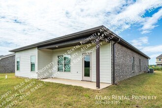 145 Flintlock Wy in New Market, AL - Building Photo - Building Photo