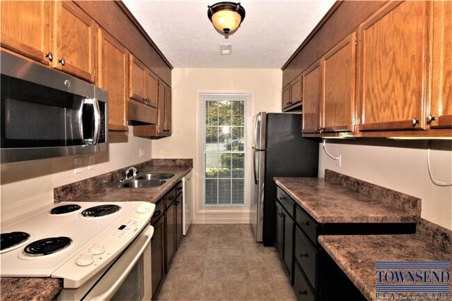 2712 Helaman Ct in Fayetteville, NC - Building Photo - Building Photo