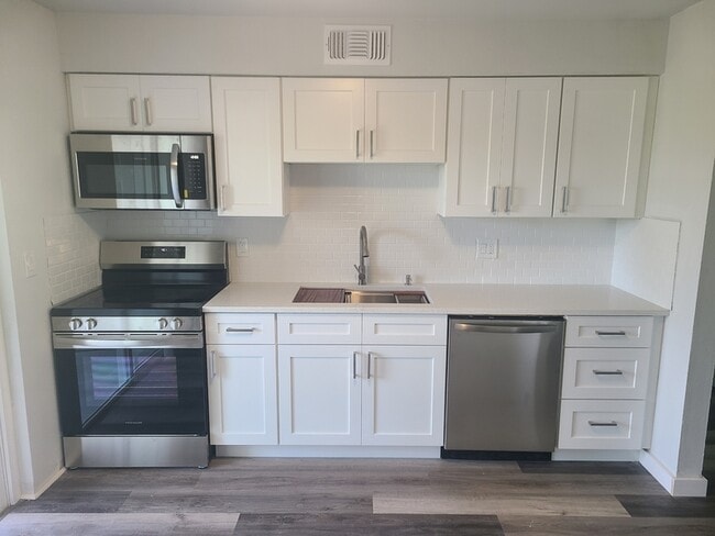 property at 7196 68th Ct N
