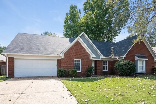 property at 8159 Creekside Cir N