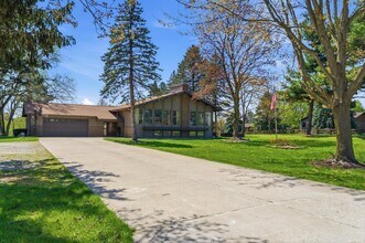 3942 Stark Ln in Ypsilanti, MI - Building Photo - Building Photo