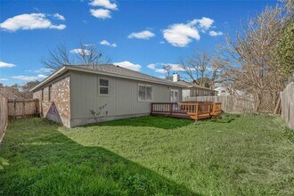 806 Calico Dr in Austin, TX - Building Photo - Building Photo