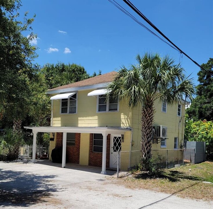 3301 W Woodlawn Ave in Tampa, FL - Building Photo