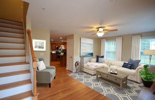 865 Temple St in Whitman, MA - Foto de edificio - Building Photo